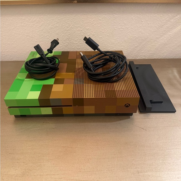 XBOX One S Minecraft Limited Edition Console